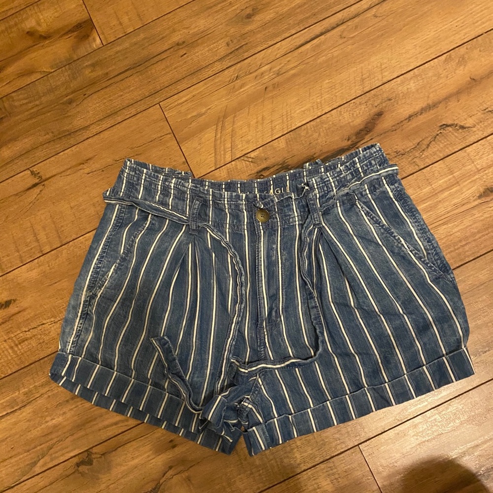 American eagle shorts!!